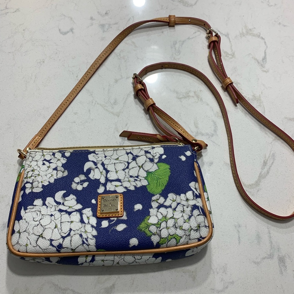 Dooney & Bourke Crossbody Bag